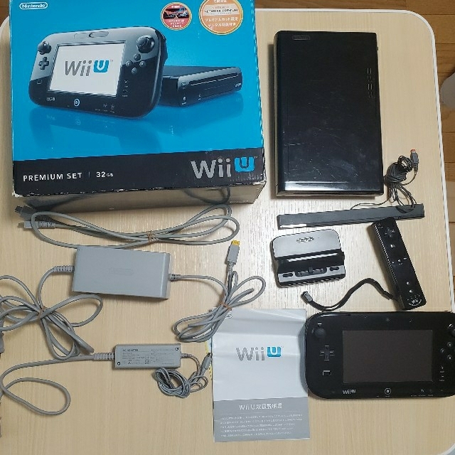 家庭用ゲーム機本体wii u 本体　マリオカート8 大乱闘スマッシュブラザーズ