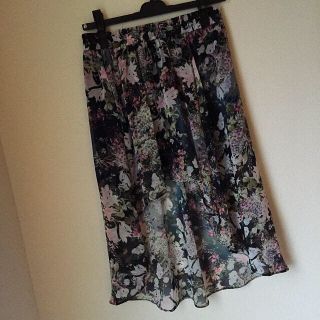 ザラ(ZARA)のZARA 花柄スカート(ひざ丈スカート)