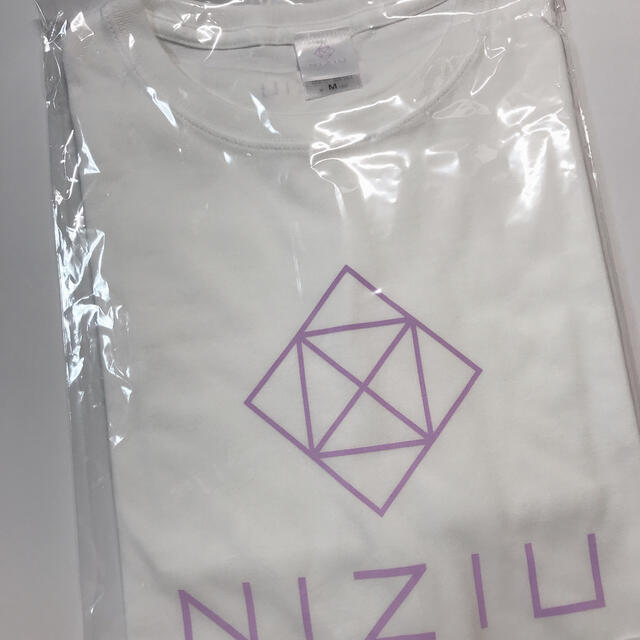 【新品未開封】NiziU  Tシャツ Mサイズ