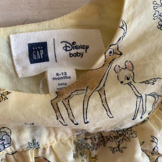 babyGAP(ベビーギャップ)のbaby gap白雪姫ブラウススノーホワイト70cmGAPディズニーDISNEY キッズ/ベビー/マタニティのベビー服(~85cm)(シャツ/カットソー)の商品写真