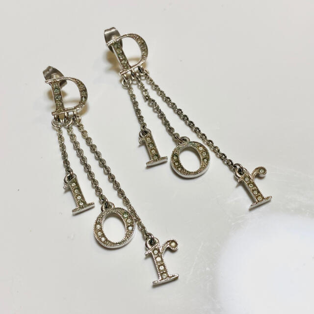 Christian Dior(クリスチャンディオール)のDior ロゴピアス レディースのアクセサリー(ピアス)の商品写真