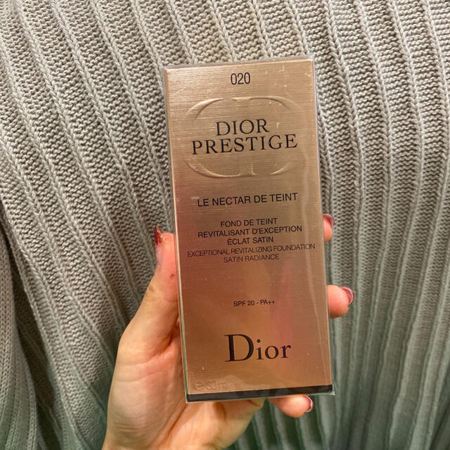 Dior プレステージ ルネクタードゥタン ファンデーション