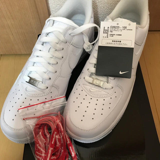 Supreme(シュプリーム)のt様 新品Supreme Nike Air Force 1 Low 27cm メンズの靴/シューズ(スニーカー)の商品写真