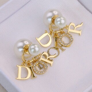 ディオール(Christian Dior) ピアス（パール）の通販 100点以上 | クリスチャンディオールのレディースを買うならラクマ
