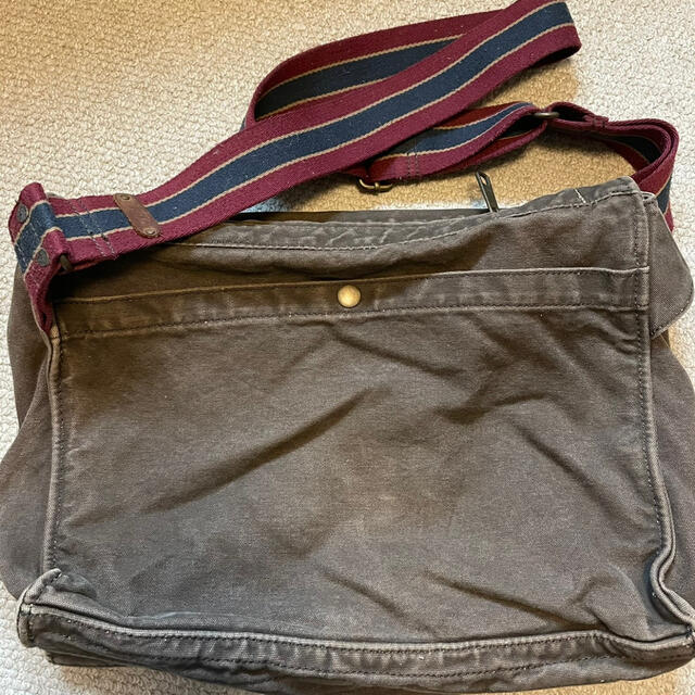 American Eagle(アメリカンイーグル)のアメリカンイーグル　メッセンジャーバッグ メンズのバッグ(メッセンジャーバッグ)の商品写真