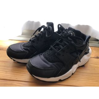 ナイキ(NIKE)の【土日限定価格】ナイキ　Nike Air Huarache Run (スニーカー)