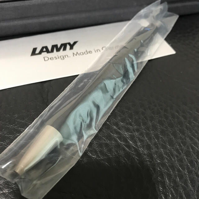 LAMY(ラミー)のLAMY ラミー 4色 ボールペン 油性 2000 L401 インテリア/住まい/日用品の文房具(ペン/マーカー)の商品写真