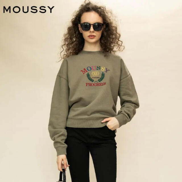 moussy ロゴトレーナー　カーキ