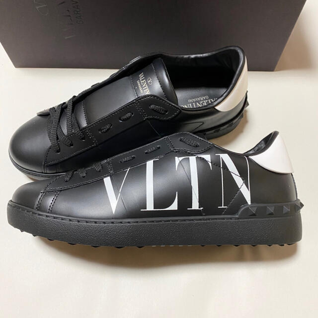 新品未使用！送料込み★VALENTINO★ロックスタッズ オープンスニーカー