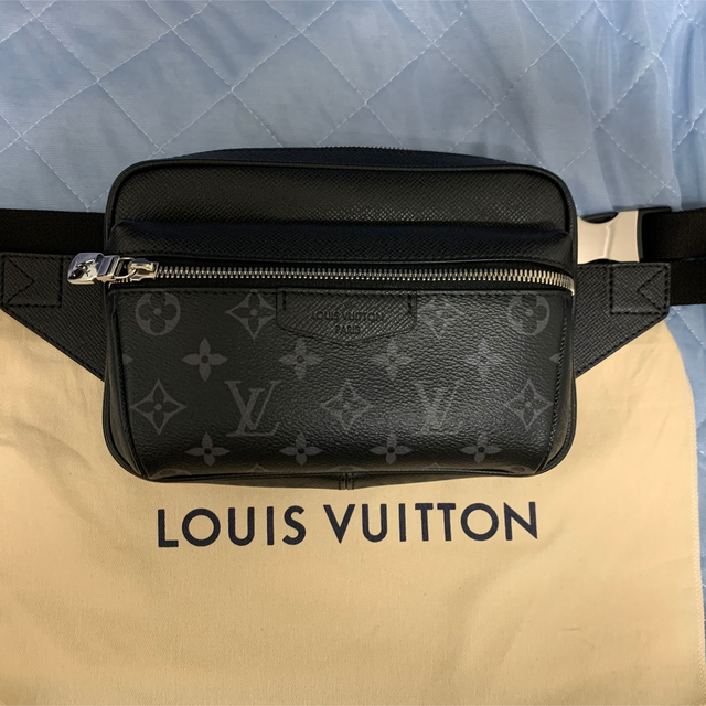 新作商品 VUITTON LOUIS - アウトドア バムバッグ ルイヴィトン