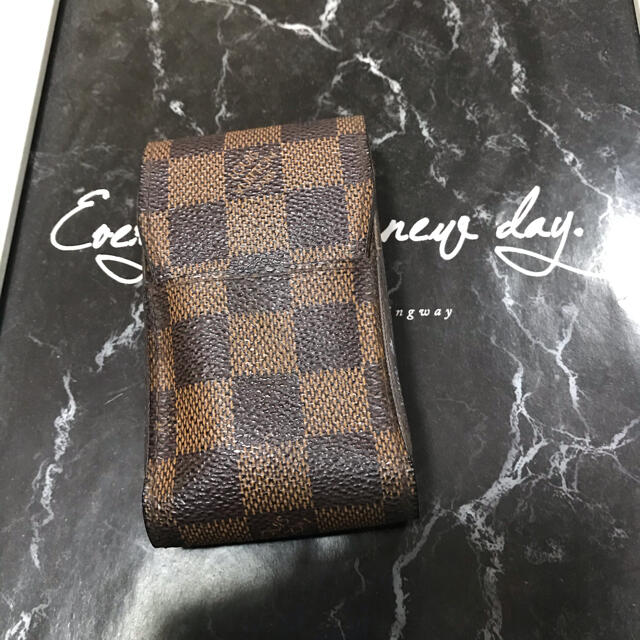 LOUIS VUITTON(ルイヴィトン)のヴィトン   ダミエ　タバコケース メンズのファッション小物(タバコグッズ)の商品写真