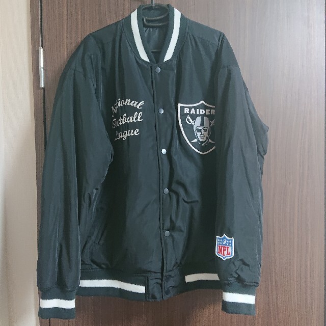 美品 希少 NEW ERA×RAIDERS ブルゾン スタジャン-