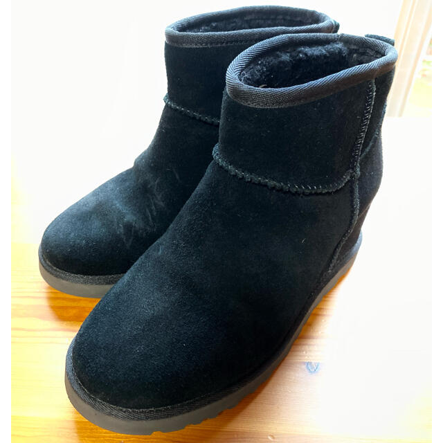 UGG classic femme mini クラシックフェムミニ(black)