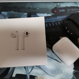 アップル(Apple)のAirPods with charging cace(ヘッドフォン/イヤフォン)