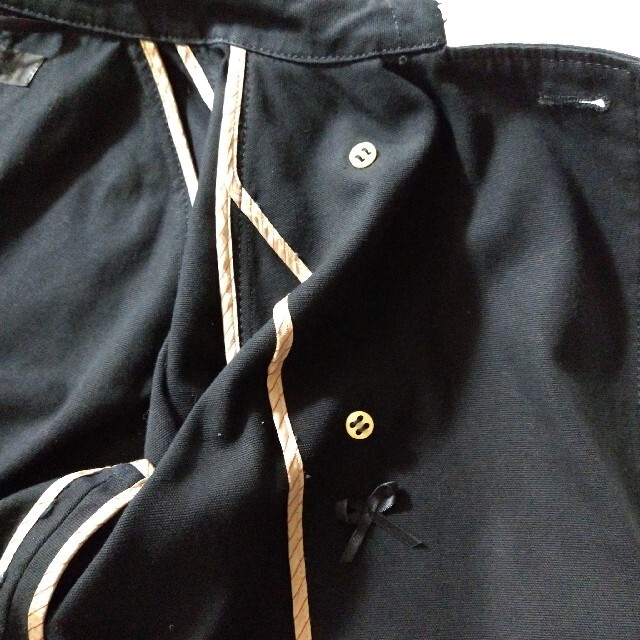 Paul Smith(ポールスミス)の美品　ポールスミス　トレンチコート　ショート丈　ブラック　サイズ40 レディースのジャケット/アウター(トレンチコート)の商品写真