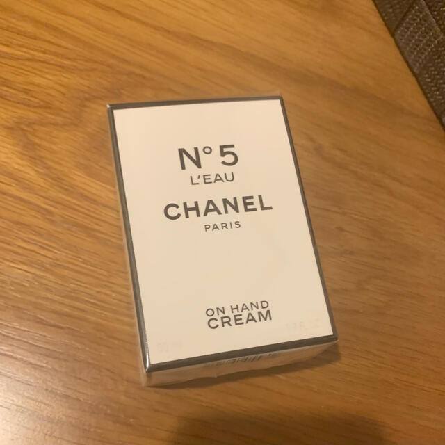 CHANEL(シャネル)の【限定品💞】CHANEL 5番ハンドクリーム　 コスメ/美容のボディケア(ハンドクリーム)の商品写真