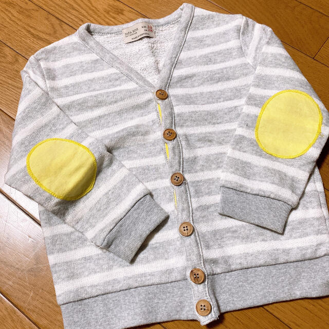 ZARA KIDS(ザラキッズ)のzara boys☆パッチ付きボーダーカーデ キッズ/ベビー/マタニティのキッズ服男の子用(90cm~)(カーディガン)の商品写真