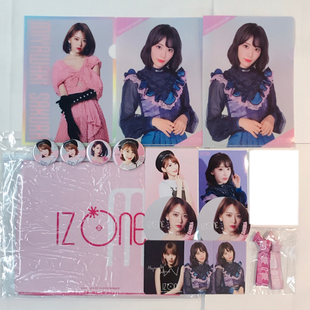 大好き IZ*ONE 宮脇咲良 まとめ売り ♡ おまけ付き K-POP+アジア