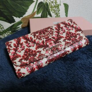 ミュウミュウ(miumiu)のミュウミュウ　MIU MIU 長財布 美品(財布)