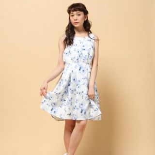 Ingni Ingni 膝丈ワンピース 夏 ホワイトの通販 By Nana S Shop イングならラクマ Ingni Ingni 膝丈ワンピース 夏 ホワイトの通販 By Nana S Shop イングならラクマ