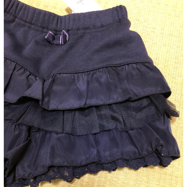 3can4on(サンカンシオン)の新品　サンカンシオン　フリルショートパンツ　100 キッズ/ベビー/マタニティのキッズ服女の子用(90cm~)(パンツ/スパッツ)の商品写真