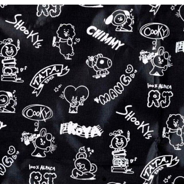 防弾少年団(BTS)(ボウダンショウネンダン)の♥yuka様専用♥ BT21エコバッグブラック2個+缶バッジ2個セット レディースのバッグ(エコバッグ)の商品写真