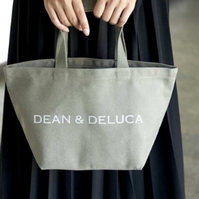 DEAN & DELUCA チャリティートート2020 オリーブ　Sサイズ  レディースのバッグ(トートバッグ)の商品写真