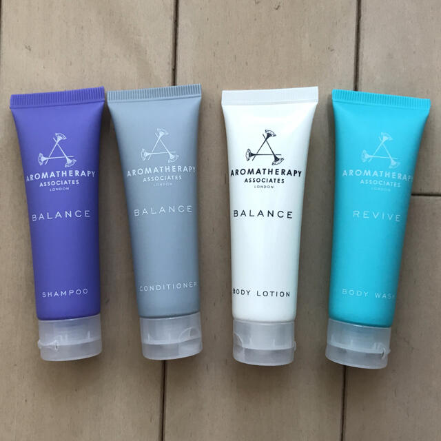 AROMATHERAPY ASSOCIATES(アロマセラピーアソシエイツ)の【アロマセラピー　アソシエイツ】アメニティ　トラベル　セット コスメ/美容のヘアケア/スタイリング(シャンプー)の商品写真