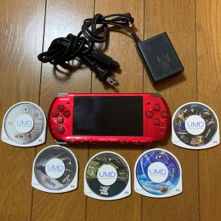 プレイステーションポータブル(PlayStation Portable)の送料無料☆ＰＳＰ本体+充電コード一式+メモリースティック+ソフト5本のお得セット(携帯用ゲーム機本体)