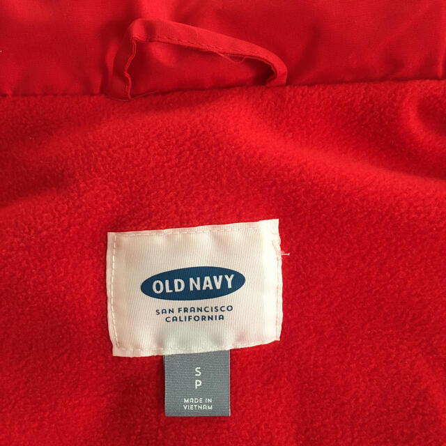 Old Navy(オールドネイビー)のOLD NAVY 赤い暖かいベスト レディースのジャケット/アウター(ダウンベスト)の商品写真