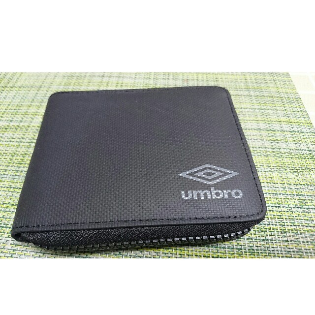 UMBRO - ヒロレオ様専用 Umbro 二つ折財布 ファスナーの通販 by りか