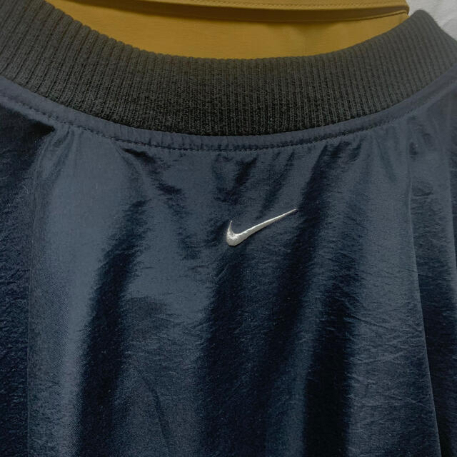 NIKE(ナイキ)の古着　NIKE ナイキ　ナイロン　ベスト　ビックシルエット　オーバーサイズ メンズのトップス(ベスト)の商品写真