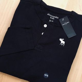 アバクロンビーアンドフィッチ(Abercrombie&Fitch)の大人気★Abercrombie【S】ユニセックスヘンリーネックアイコン刺繍ロンT(Tシャツ/カットソー(七分/長袖))