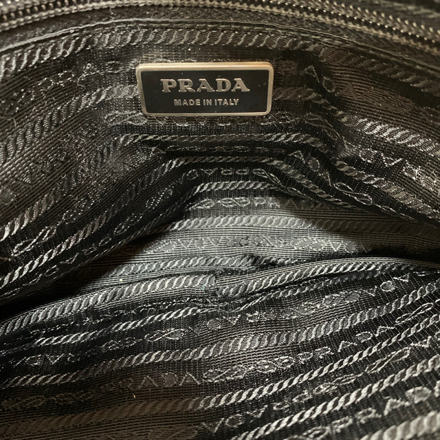PRADA(プラダ)のPRADA ショルダーバック レディースのバッグ(ショルダーバッグ)の商品写真