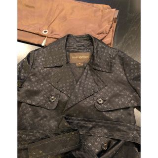 ルイヴィトン(LOUIS VUITTON)の★LOUIS VUITTON 【レア】モノグラム トレンチコート★(トレンチコート)