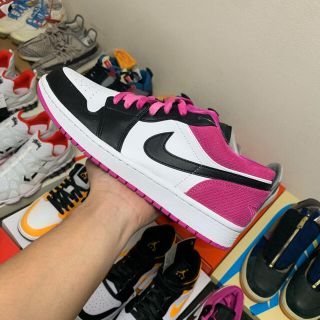 ナイキ(NIKE)の AIR JORDAN 1 LOW SE （PINK）(スニーカー)