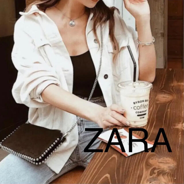 ZARA(ザラ)のZARA ホワイト コーデュロイジャケット オーバーサイズ M レディースのジャケット/アウター(その他)の商品写真