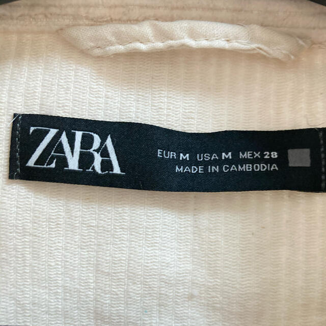 ZARA(ザラ)のZARA ホワイト コーデュロイジャケット オーバーサイズ M レディースのジャケット/アウター(その他)の商品写真