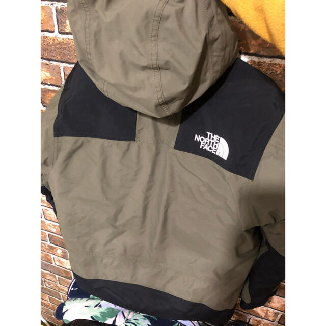 THE NORTH FACE(ザノースフェイス)のノースフェイス　マウンテンダウンジャケット　ニュートープ メンズのジャケット/アウター(ダウンジャケット)の商品写真