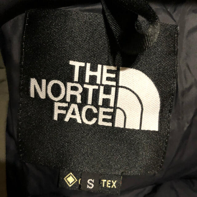 THE NORTH FACE(ザノースフェイス)のノースフェイス　マウンテンダウンジャケット　ニュートープ メンズのジャケット/アウター(ダウンジャケット)の商品写真