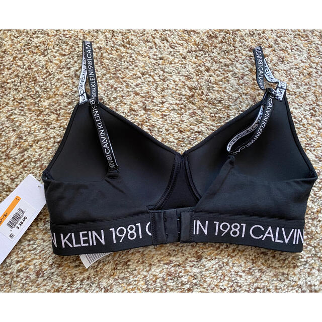Calvin Klein(カルバンクライン)のcalvin klein カルバンクライン ブラレット S レディースの下着/アンダーウェア(ブラ)の商品写真