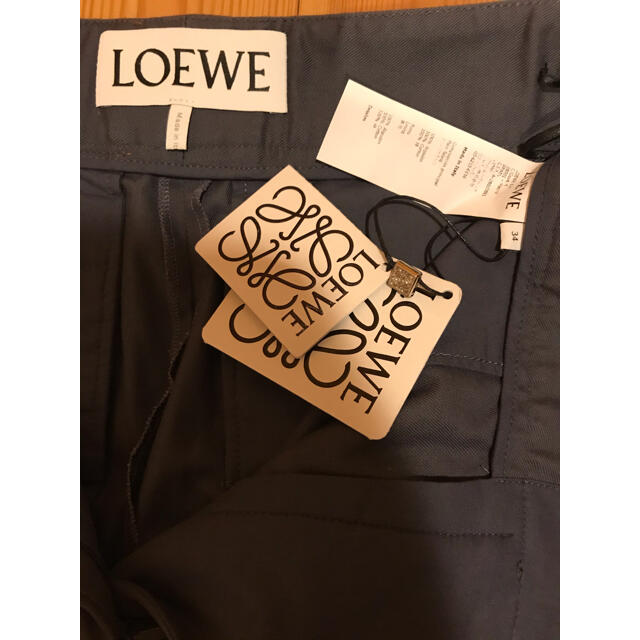 LOEWE(ロエベ)のLOEWE ロエベ  パンツ　34 お値下げ交渉OK レディースのパンツ(カジュアルパンツ)の商品写真
