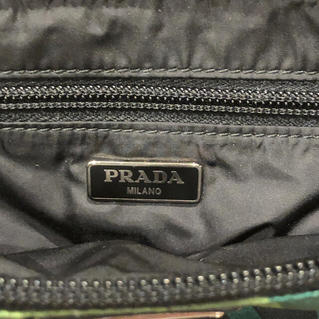 PRADA(プラダ)のプラダ　ポーチ　迷彩　カモフラージュ　小物入れ　バッグ レディースのファッション小物(ポーチ)の商品写真