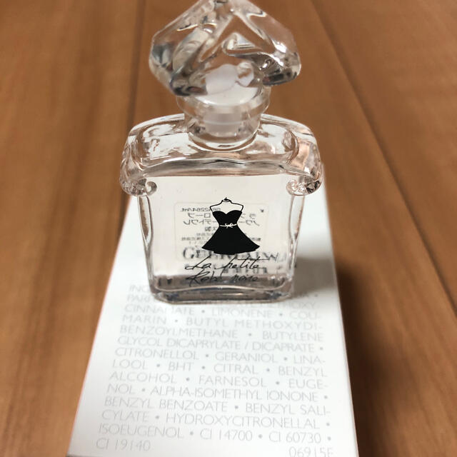 GUERLAIN(ゲラン)のGUERLAIN ラプティットローブノワール　オードトワレ コスメ/美容の香水(香水(女性用))の商品写真