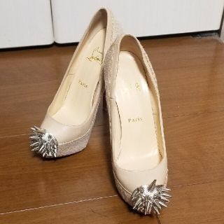 クリスチャンルブタン(Christian Louboutin)のNOE08様専用ルブタン スタッズ パンプス(ハイヒール/パンプス)