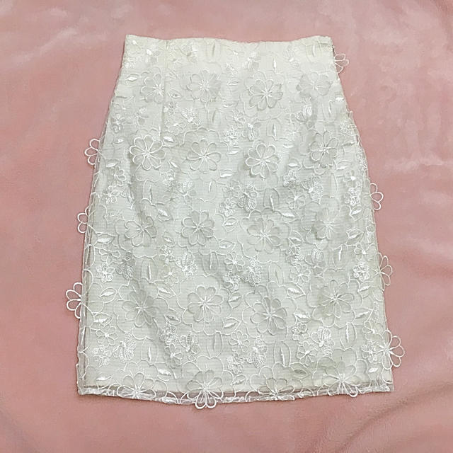 MIIA(ミーア)のMIIA○新品試着のみ レディースのスカート(ひざ丈スカート)の商品写真