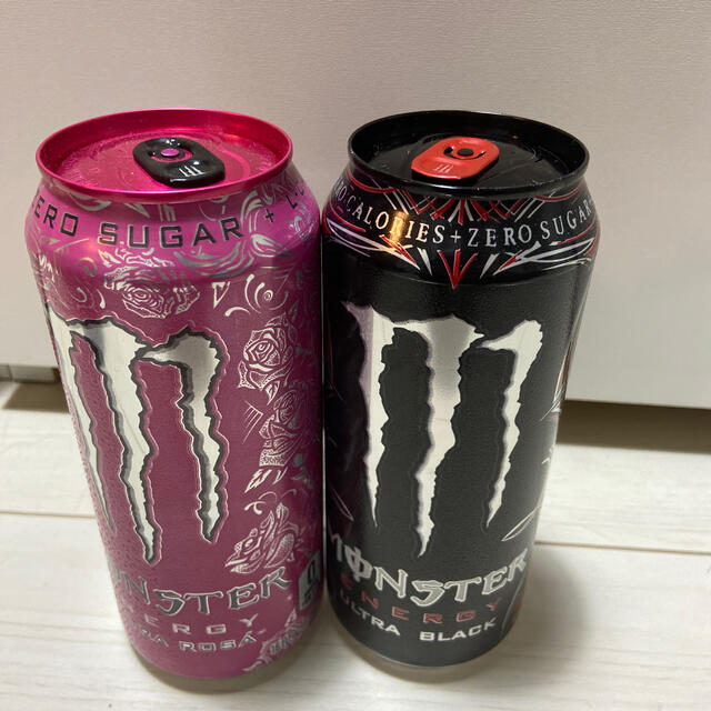 モンスターエナジー ウルトラローザ ウルトラブラック 食品/飲料/酒の飲料(ソフトドリンク)の商品写真