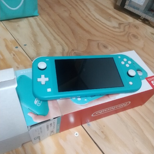 任天堂　switch lite 本体　ターコイズブルー