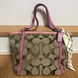 コーチ(COACH)のcoach コーチ　バッグ　シグネチャー　スカーフ付き　トートバッグ　ピンク(トートバッグ)