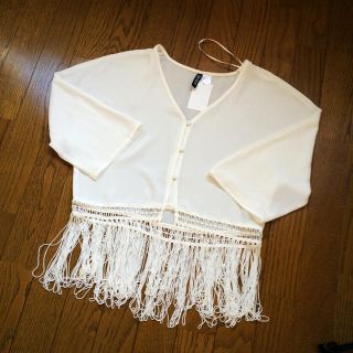 エイチアンドエム(H&M)の値下♡H&Mフリンジトップス♡カーデ(カーディガン)